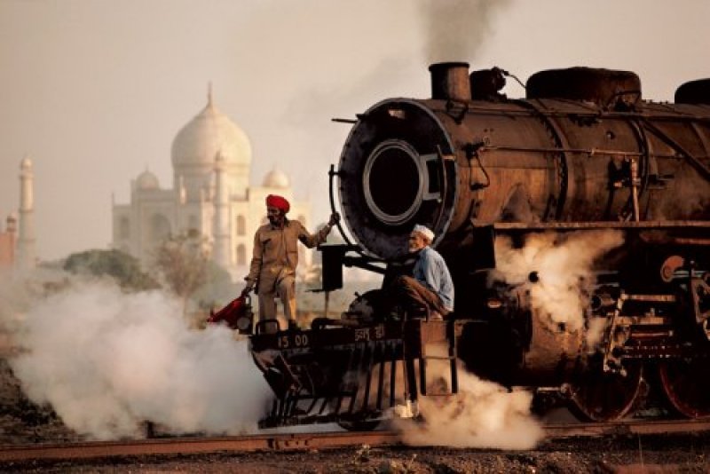 Taj Mahal and Train